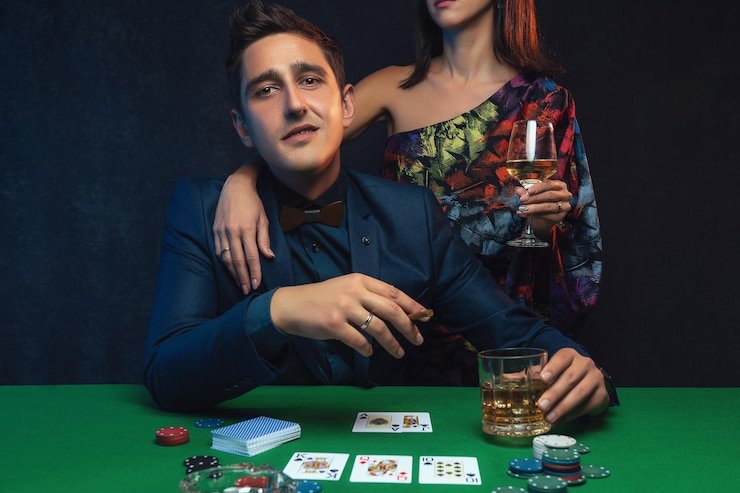 bababola mobile app interface showing live blackjack table with low-data streaming active